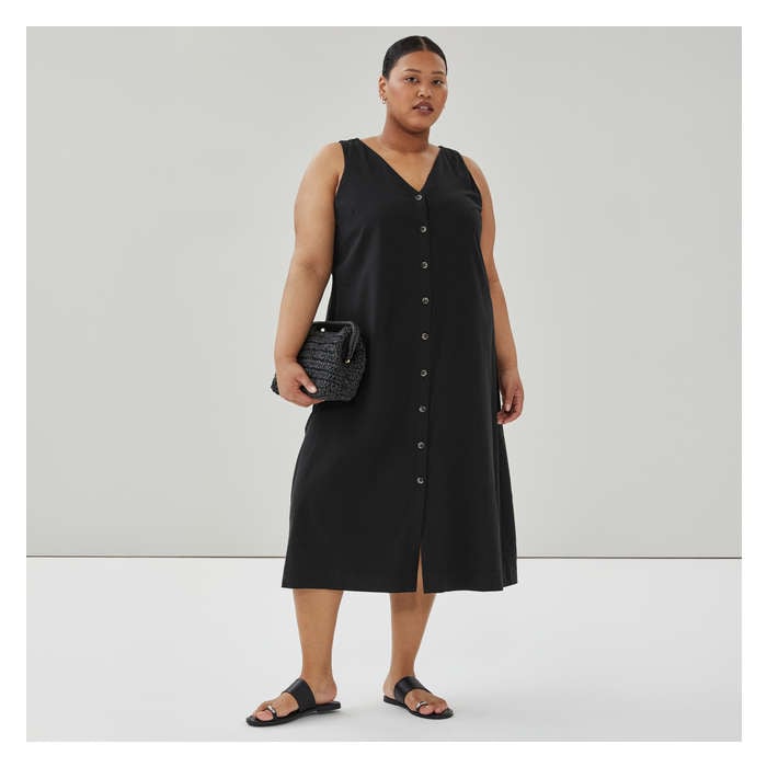 Aux Femmes Robe cami boutonnée Femmes+ - Noir Jf